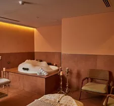 oasis spa club 7
