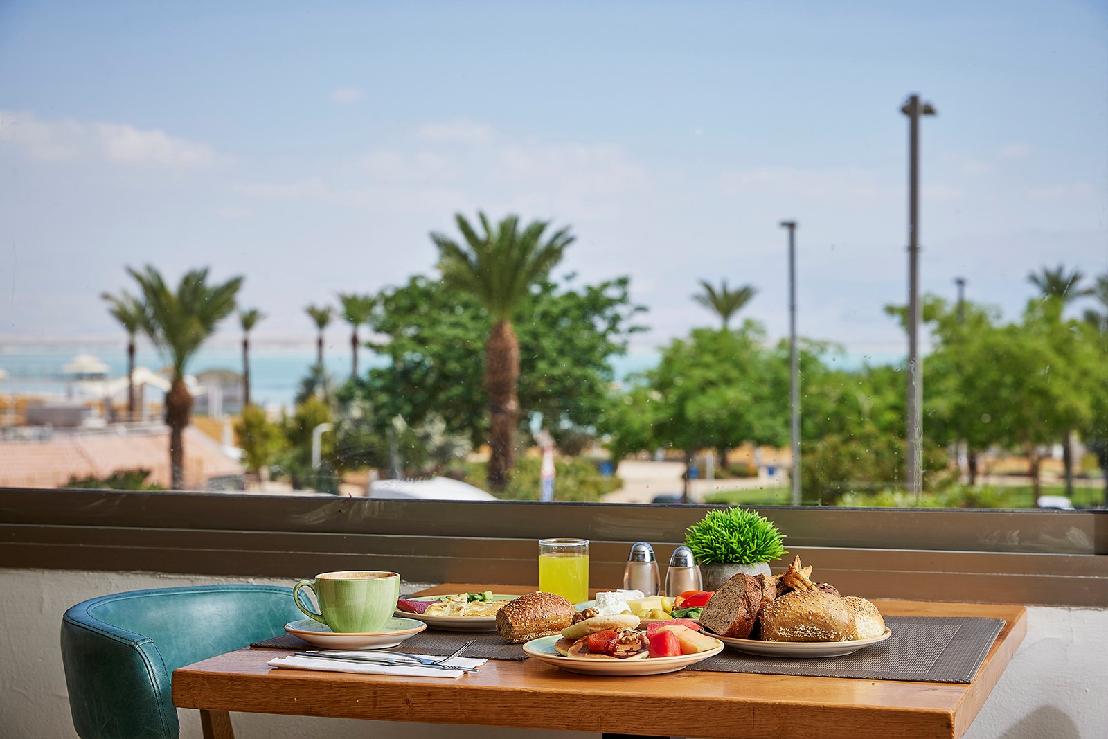 oasis-spa-clubbreakfast2afikgabay