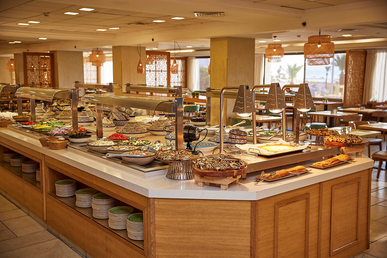 oasis-spa-clubdinning1afikgabay