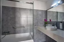 breezejunior-suite7bathroomdimitris-chachlas-1-