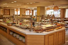 oasis-spa-clubdinning1afikgabay